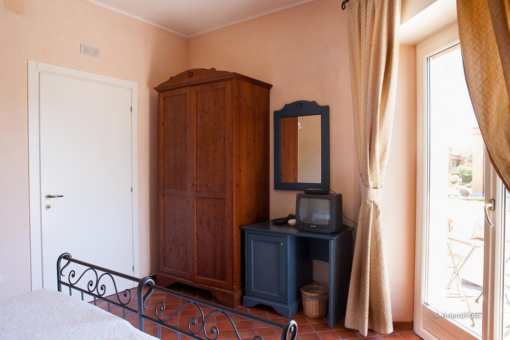 Albergo Del Lago Capalbio Szoba fotó
